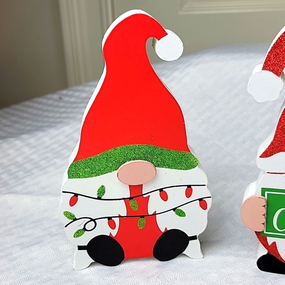 Christmas Gnomes Wooden Decor 6.5x4in set of 3 - Picture 3 of 8